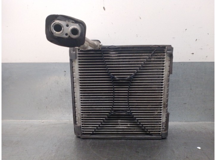 Recambio de evaporador aire acondicionado para bmw x2 (f39) sdrive 18 i referencia OEM IAM J2842 