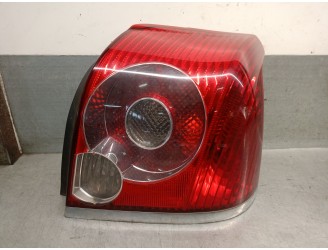 Recambio de piloto trasero derecho para toyota avensis sedán (_t25_) 2.0 d-4d (adt250_) referencia OEM IAM 8155105190 8155105190