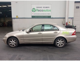 mercedes-benz clase c (w203) del año 2001