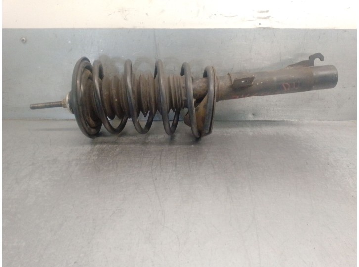Recambio de amortiguador delantero derecho para ford fiesta (dx) 1.3 cat referencia OEM IAM 96FX18045ER 1088068 EAB1558