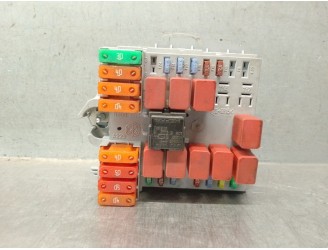 Recambio de caja reles / fusibles para peugeot boxer furgoneta 2.0 bluehdi 130 referencia OEM IAM 1398640080 