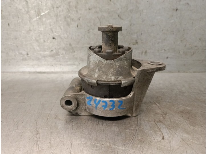 Recambio de soporte motor para opel zafira b 1.7 16v cdti referencia OEM IAM 24427641 5682534 