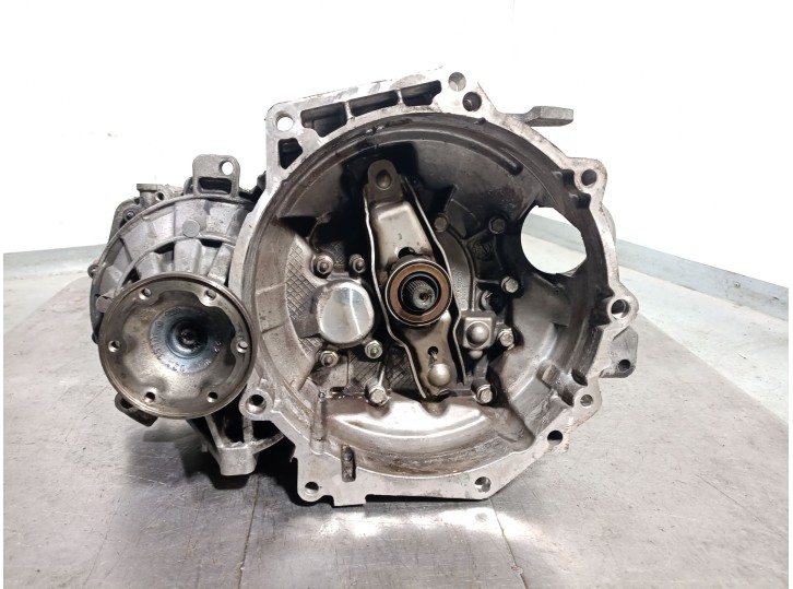 Recambio de caja cambios para volkswagen passat berlina (3c2) 1.9 tdi referencia OEM IAM JCX 0A4300045F 147922