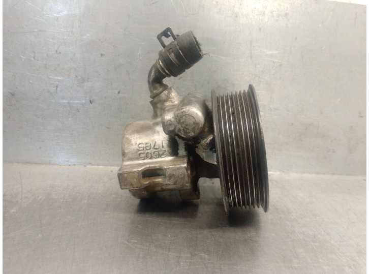 Recambio de bomba servodireccion para jeep gr.cherokee (wj/wg) 3.1 td cat referencia OEM IAM 52088582AC 52088582AC 