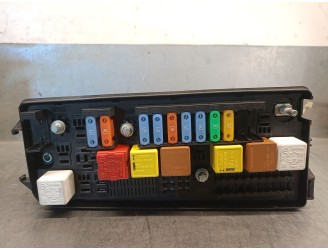 Recambio de caja reles / fusibles para opel vectra c station wagon (z02) 1.9 cdti (f35) referencia OEM IAM 13240247 