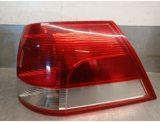 Recambio de piloto trasero derecho para opel vectra c station wagon (z02) 1.9 cdti (f35) referencia OEM IAM 24469462 1222100 