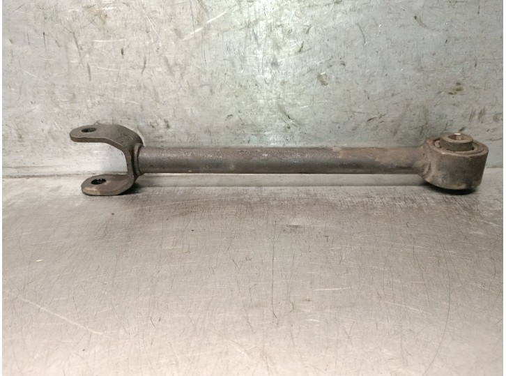 Recambio de brazo suspension superior trasero derecho para dodge journey 2.0 crd referencia OEM IAM 5085419AC 5085419AC 