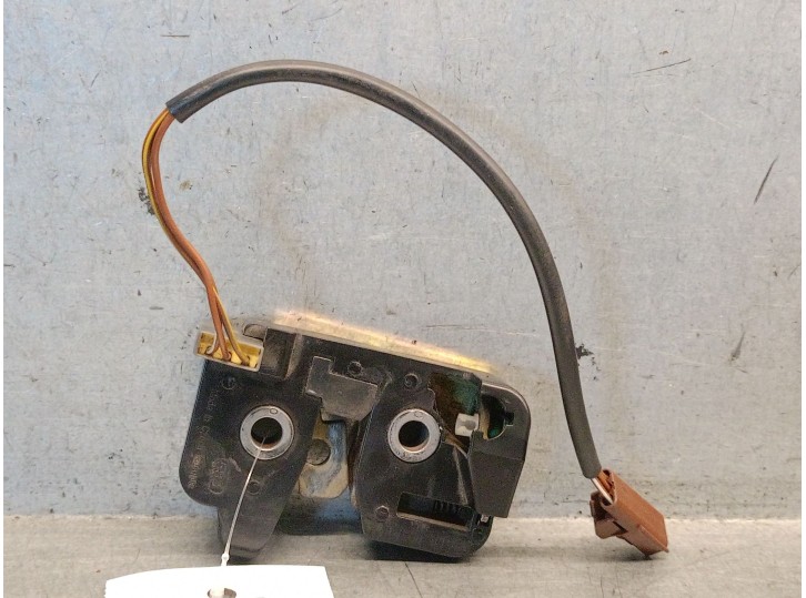 Recambio de cerradura maletero / porton para ford fusion (ju_) 1.4 referencia OEM IAM 2S61A43102BD 1501840 