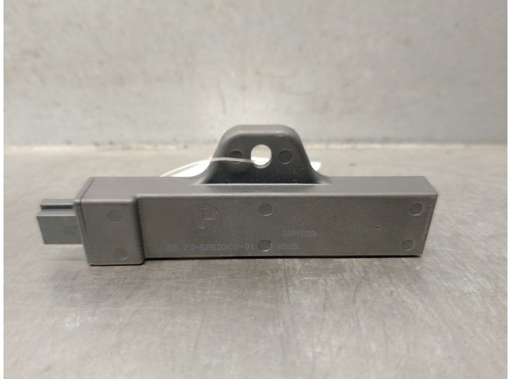 Recambio de antena para bmw x5 (g05, f95) xdrive 45 e plug-in-hybrid referencia OEM IAM 65205A5D3C0 