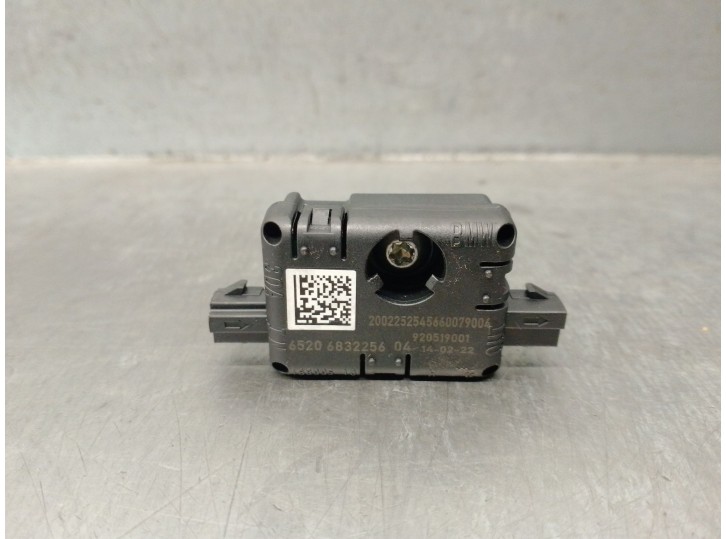 Recambio de antena para bmw x5 (g05, f95) xdrive 45 e plug-in-hybrid referencia OEM IAM 65206832256 