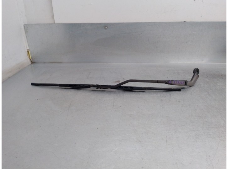 Recambio de brazo limpia trasero para kia carnival ii 2.9 crdi lx referencia OEM IAM 0K53Z67421A 