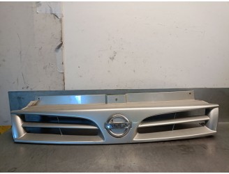 Recambio de rejilla delantera para nissan primastar furgoneta (x83) 1.9 dci 80 referencia OEM IAM 8200137047 6231200QAA 