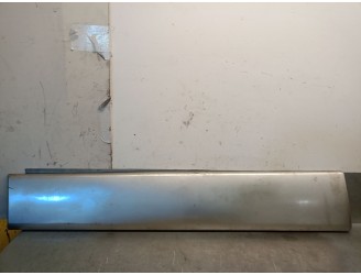 Recambio de molduras traseras para nissan primastar furgoneta (x83) 1.9 dci 80 referencia OEM IAM 8200036075 7685000QAB 