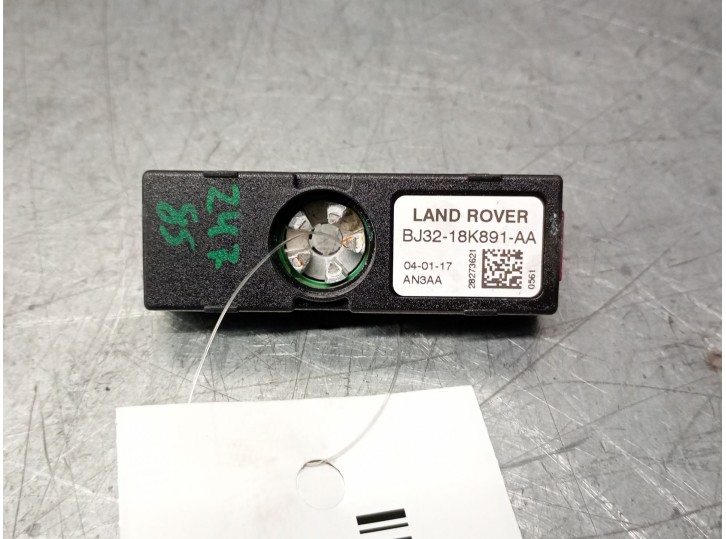 Recambio de antena para jaguar f-pace (x761) 2.0 td4 referencia OEM IAM BJ3218K891AA 