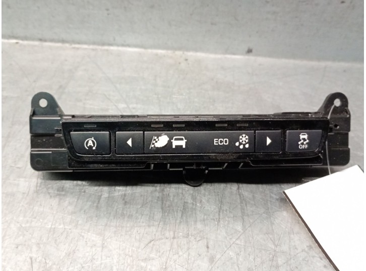 Recambio de mando multifuncion para jaguar f-pace (x761) 2.0 td4 referencia OEM IAM GX7314B790AL T2H19784 
