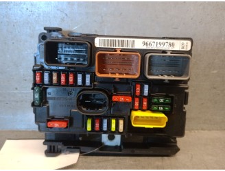 Recambio de caja reles / fusibles para citroën c3 ii (sc_) 1.6 hdi referencia OEM IAM 9667199780 