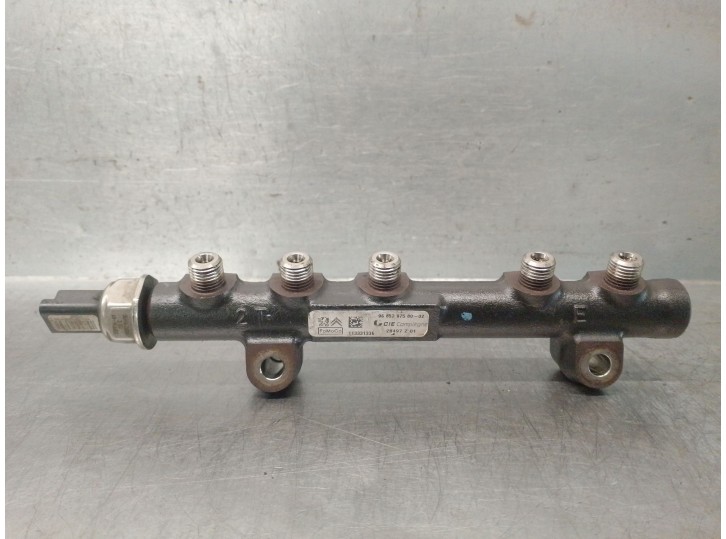 Recambio de rampa inyectora para ford focus iii 1.6 tdci referencia OEM IAM 9685297580 1697685 