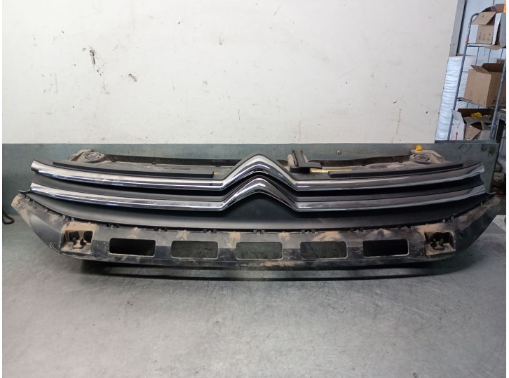 Recambio de rejilla delantera para citroën c3 iii (sx) 1.2 thp 110 referencia OEM IAM 9812063477 98120634XT 