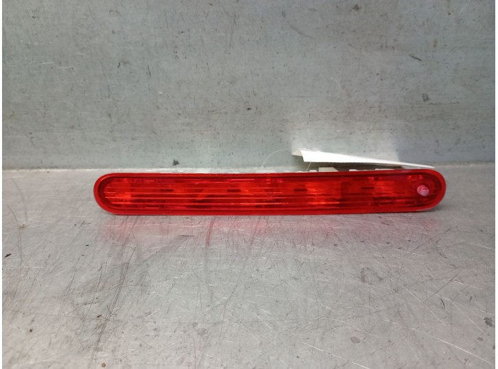 Recambio de luz central de freno para citroën c3 iii (sx) 1.2 thp 110 referencia OEM IAM 9812257880 9812257880 