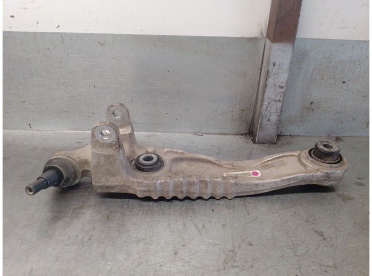 Recambio de brazo suspension inferior delantero derecho para jaguar f-pace (x761) 2.0 td4 referencia OEM IAM HK833C254 T4A1011 