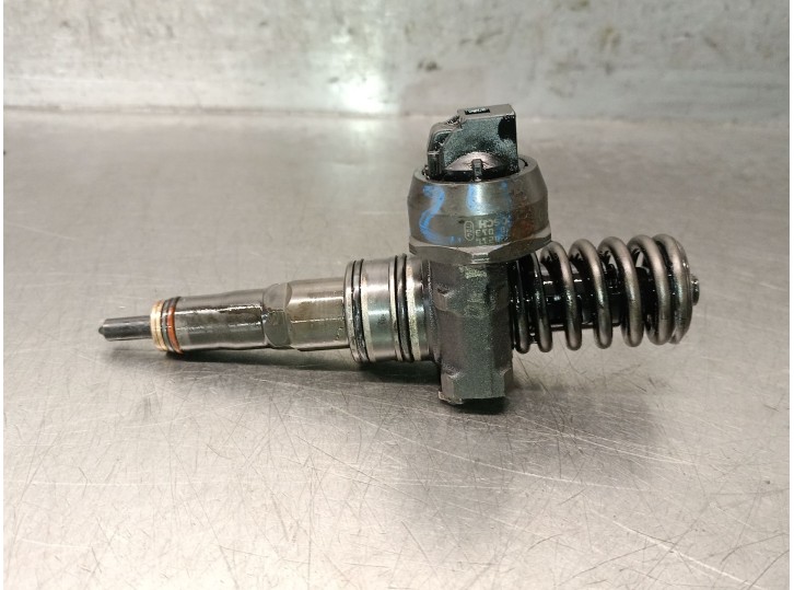 Recambio de inyector para audi a4 b6 avant (8e5) 1.9 tdi referencia OEM IAM 038130073BA 0414720216