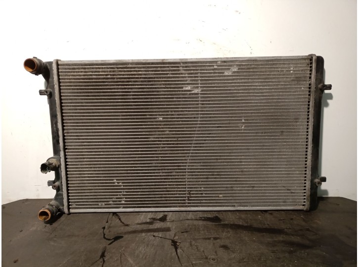 Recambio de radiador agua para volkswagen golf iv (1j1) 1.9 tdi referencia OEM IAM 1J0121253AD 