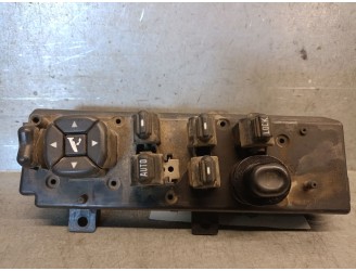 Recambio de mando elevalunas delantero izquierdo para jeep gr.cherokee (wj/wg) 3.1 td cat referencia OEM IAM 5HB63DX9AA 5HB63DX9