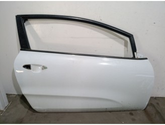 Replacement front right door for Kia Pro Cee'd (JD) 1.4 CVVT OEM IAM reference 76004A2700 76004A2700 