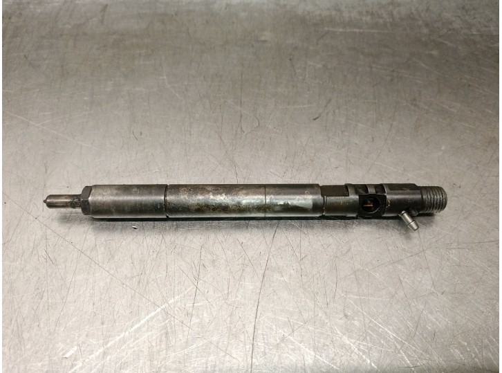 Recambio de inyector para ssangyong actyon sports i (qj) 2.0 xdi referencia OEM IAM A6640170121 EJBR04501D