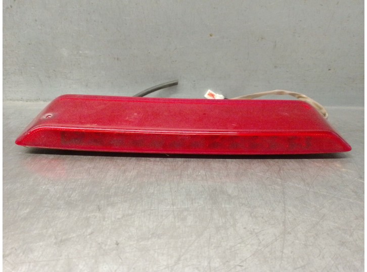 Recambio de luz central de freno para kia pro cee´d (jd) 1.4 cvvt referencia OEM IAM 92700A27 92700A2700 