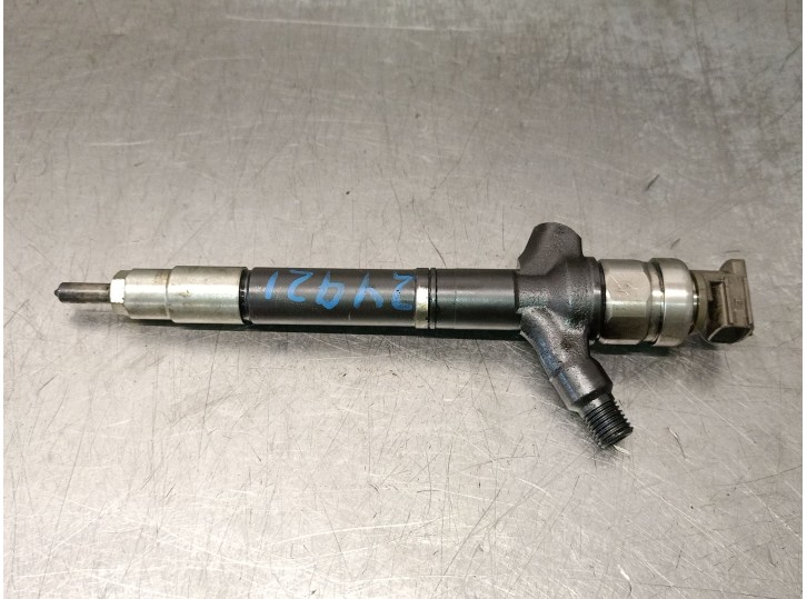 Recambio de inyector para toyota avensis sedán (_t25_) 2.0 d-4d (adt250_) referencia OEM IAM 236700R030 