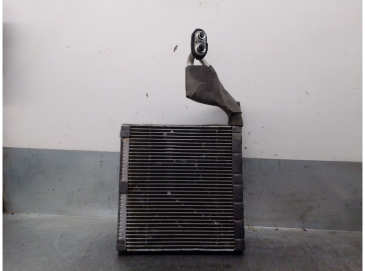 Recambio de evaporador aire acondicionado para mazda 3 (bm, bn) 2.2 d referencia OEM IAM GHP961J10 GHP961J10 