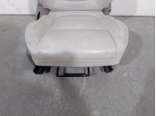 Recambio de asiento delantero derecho para jaguar xe (x760) 2.0 d referencia OEM IAM T2H20544 T2H20544 