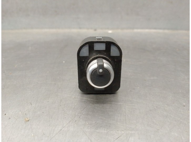 Recambio de mando retrovisor para audi a3 sportback (8va, 8vf) 1.5 tfsi referencia OEM IAM 8V0959565M 8V0959565M 