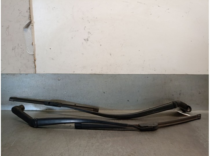 Recambio de brazo limpia delantero derecho para mazda 6 sedán (gj, gl) 2.2 d (gj2fp) referencia OEM IAM GHR167321 GHR167321 