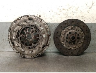 Recambio de kit embrague para volkswagen transporter t5 furgoneta (7ha, 7hh, 7ea, 7eh) 1.9 tdi referencia OEM IAM 03G141015M 03G