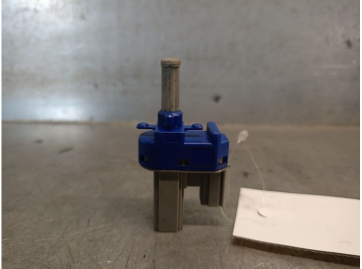 Recambio de interruptor para mazda 6 sedán (gj, gl) 2.2 d (gj2fp) referencia OEM IAM BP4K6649YA BP4K6649YA 