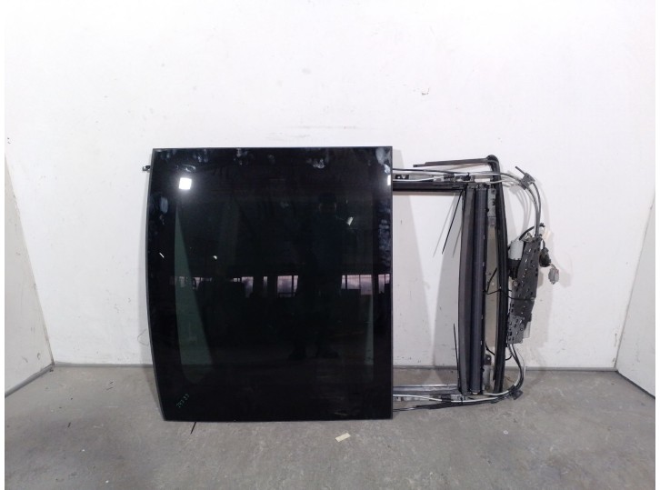 Recambio de techo electrico para jaguar f-pace (x761) 2.0 td4 referencia OEM IAM C2D48588 C2D48588 