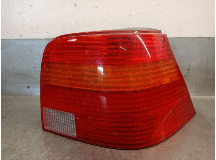 Recambio de piloto trasero derecho para volkswagen golf iv (1j1) 1.9 tdi referencia OEM IAM 1J6945096Q 1J6945096R 