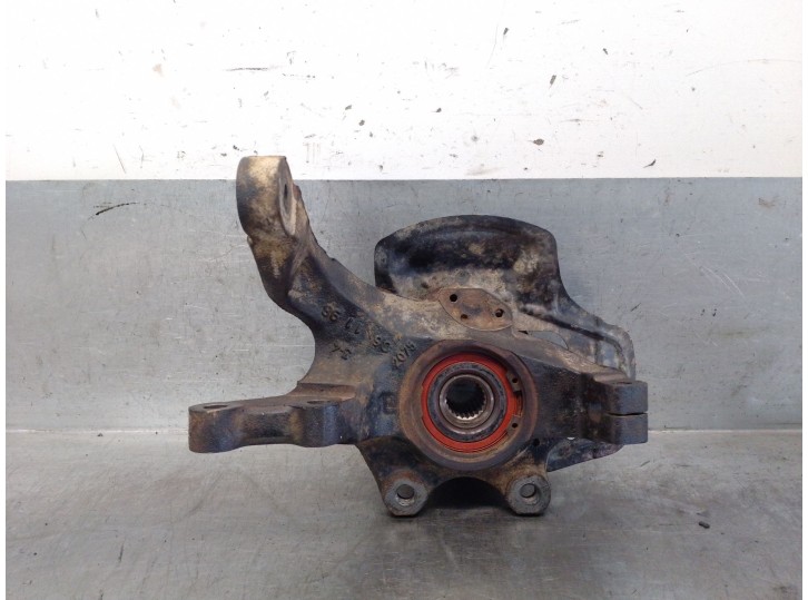 Recambio de mangueta delantera derecha para opel combo (corsa b) 1.7 diesel referencia OEM IAM 90539907 5308004 