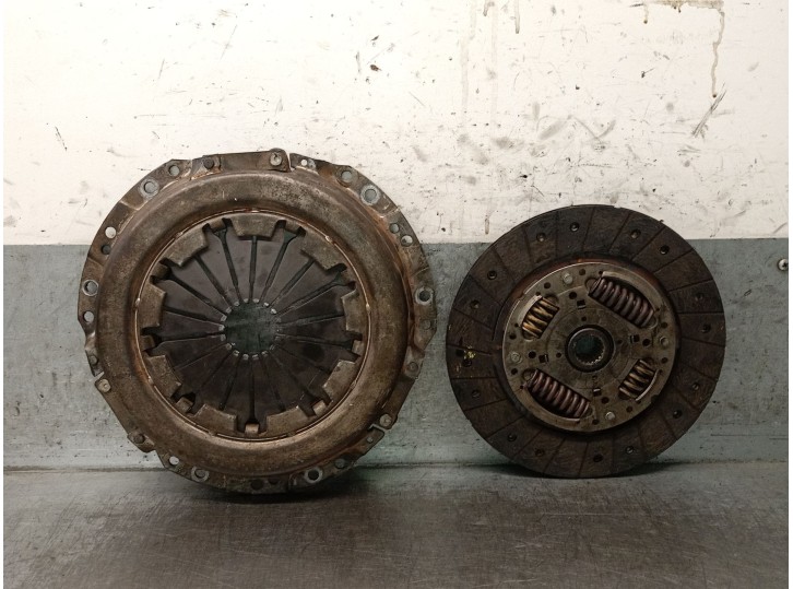 Recambio de kit embrague para peugeot boxer caja cerrada (rs2850)(230)(´02) 2.5 diesel referencia OEM IAM 2004R6 2004R6 