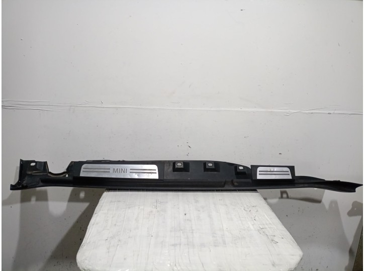 Recambio de faldon lateral para mini mini countryman (r60) cooper d referencia OEM IAM 51779801887 51779801887 