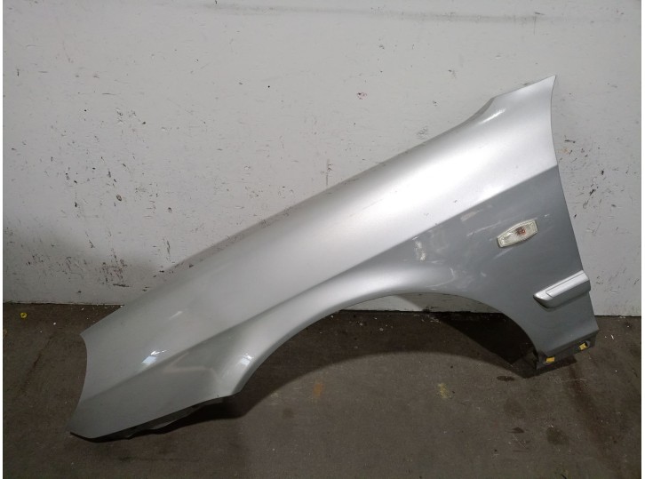 Recambio de aleta delantera izquierda para hyundai sonata iv (ef) 2.0 16v referencia OEM IAM 663113D200 663113D200 