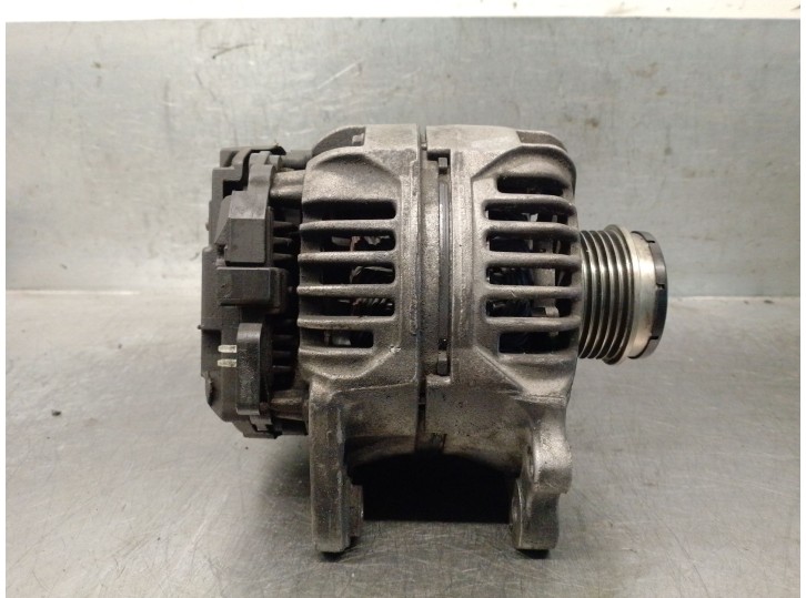 Replacement alternator for Audi A4 B6 (8E2) 1.9 TDI OEM IAM reference T572871R 028903029QX 