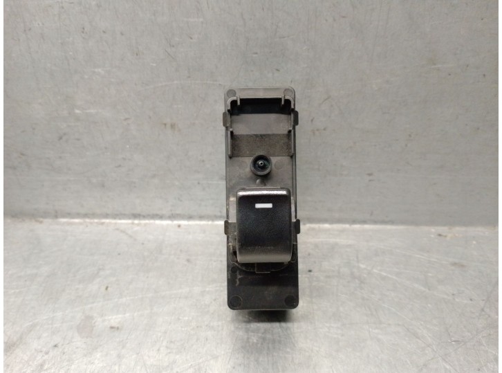 Recambio de mando elevalunas delantero derecho para mazda 6 station wagon (gj, gl) 2.2 d referencia OEM IAM GKL166370A GKL166370