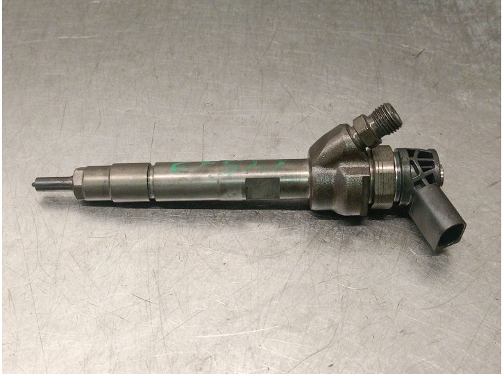 Recambio de inyector para bmw 3 touring (f31) 330 d referencia OEM IAM 7810702 13537810702 0445110616