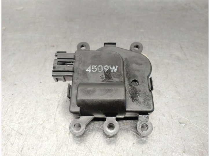 Recambio de motor apertura trampillas climatizador para mazda 6 station wagon (gj, gl) 2.2 d referencia OEM IAM KD4761A60 KD4761