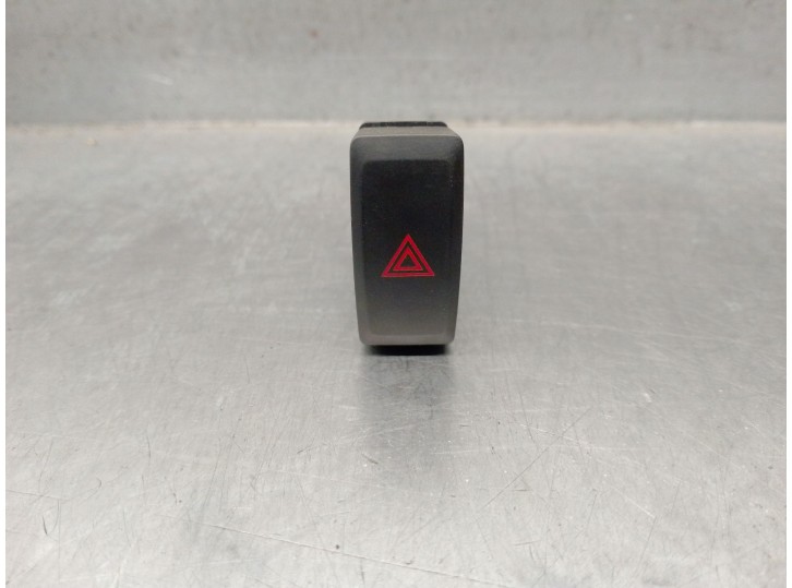 Recambio de warning para mazda 6 station wagon (gj, gl) 2.2 d referencia OEM IAM GKL1664H0 GKL1664H0 