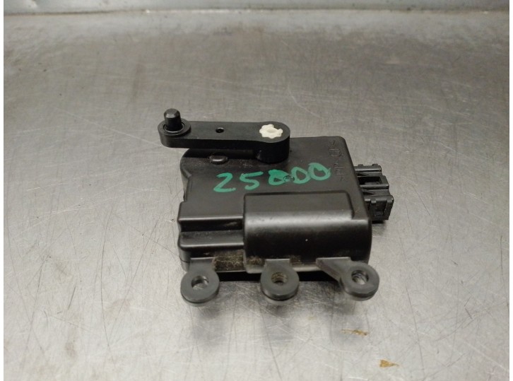 Recambio de motor apertura trampillas climatizador para mazda 6 station wagon (gj, gl) 2.2 d referencia OEM IAM KD4761A60 KD4761