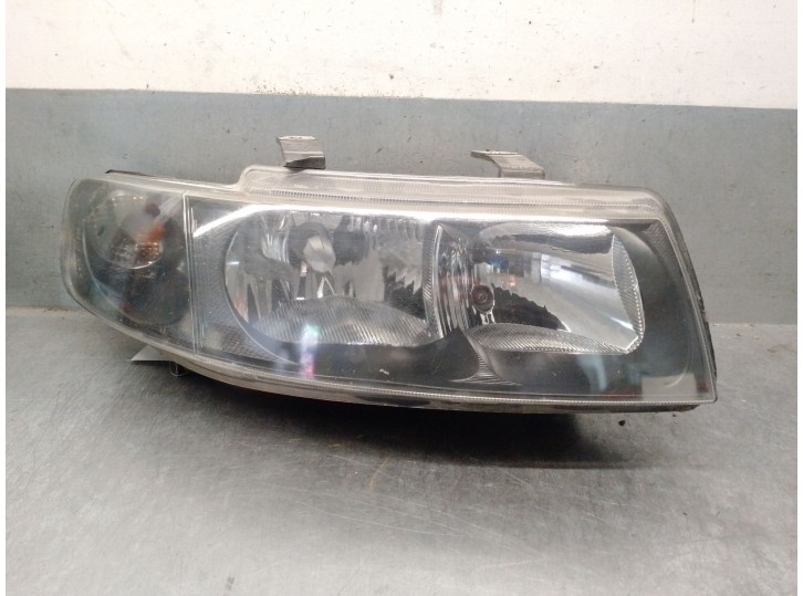 Recambio de faro derecho para seat toledo (1m2) 1.9 tdi referencia OEM IAM 087481 1M1941016 087481